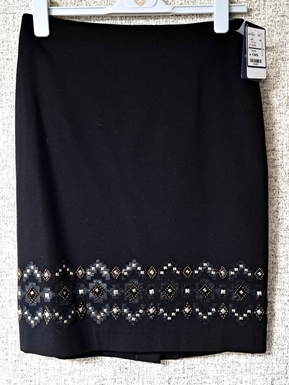 DONCASTER NWT LADIES EMBELLISHED BLACK SKIRT LINED SIZE 4 BEAUTIFUL